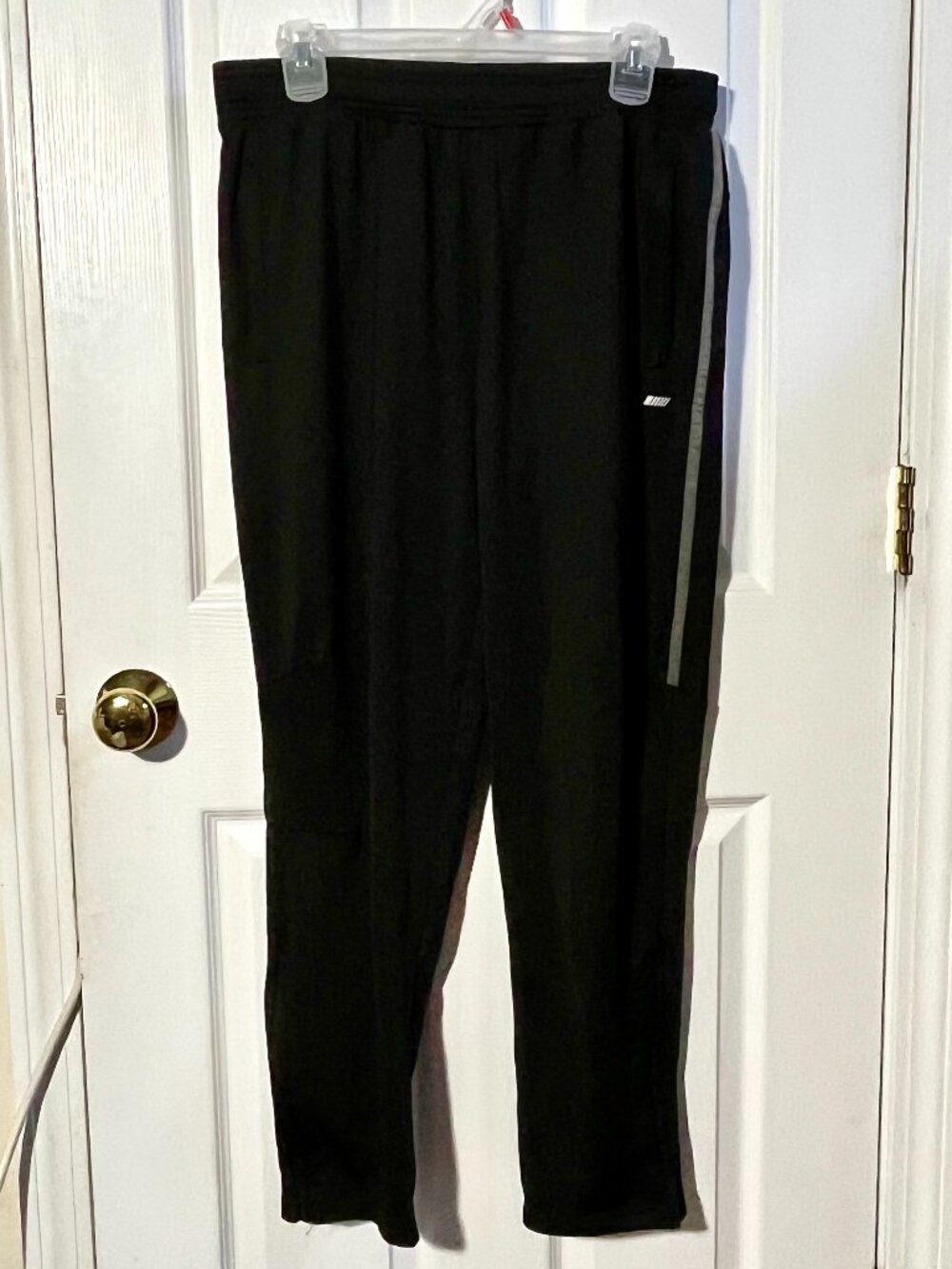 MENS SIZE L BLACK AMAZON ESSENTIALS ATHLETIC PANTS ZIPPER SIDE POCKETS